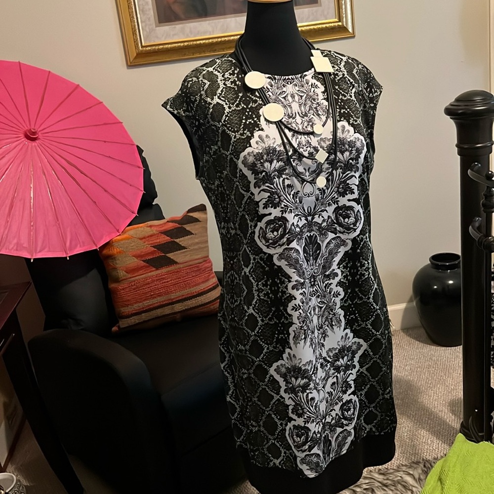 The most common form of style, a chic dress by Laundry!